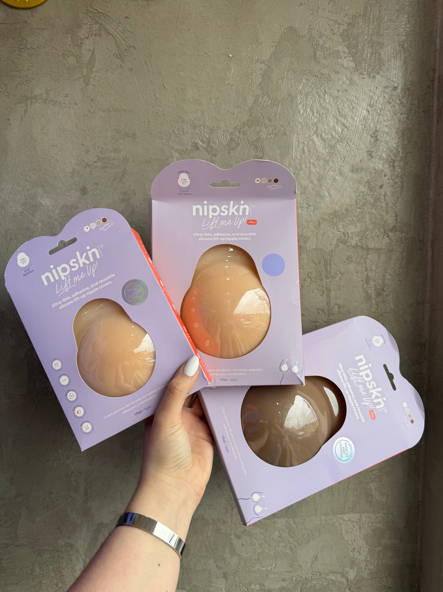 Boob lift & coverage