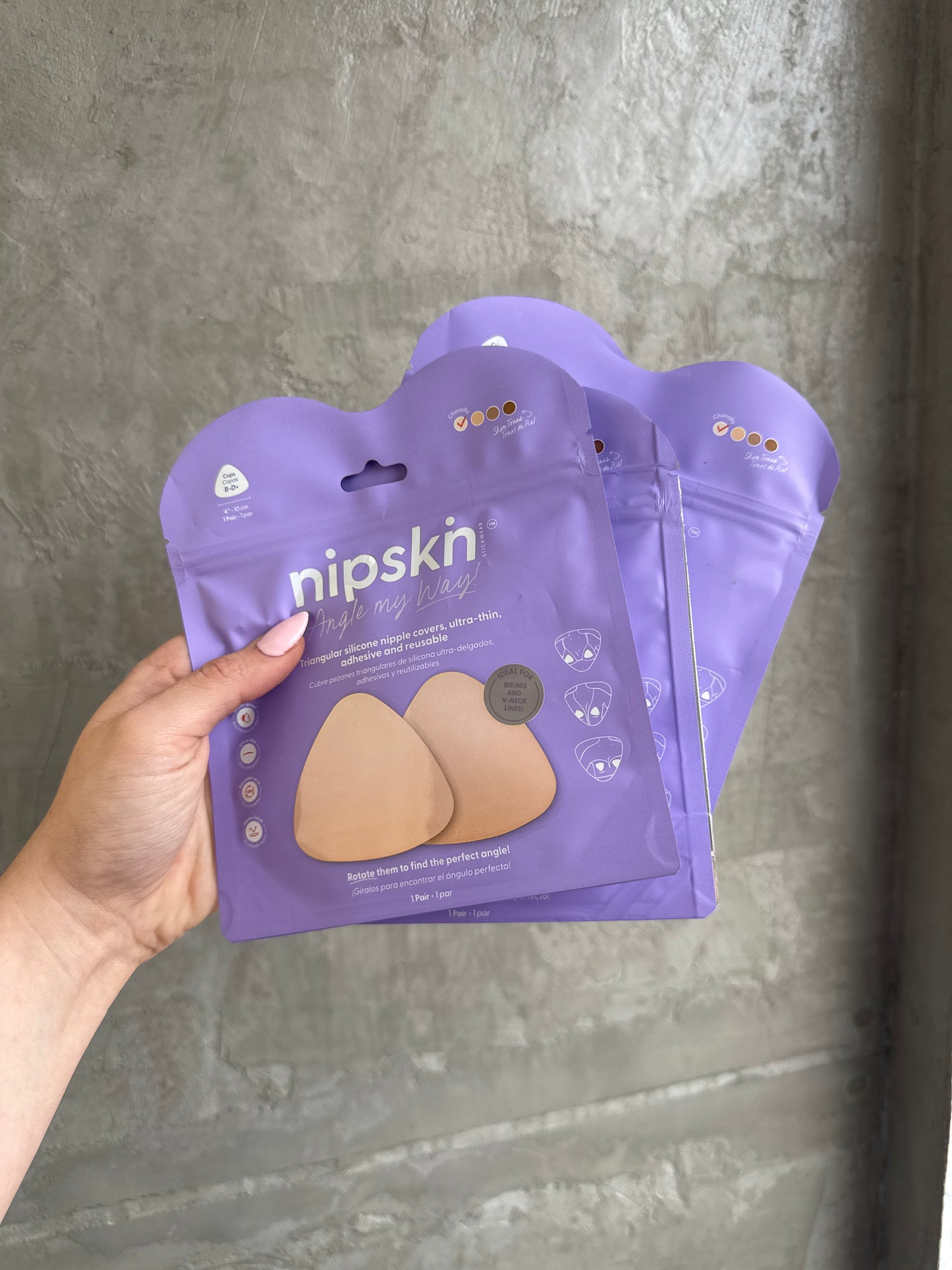 Triangular silicone nipple covers