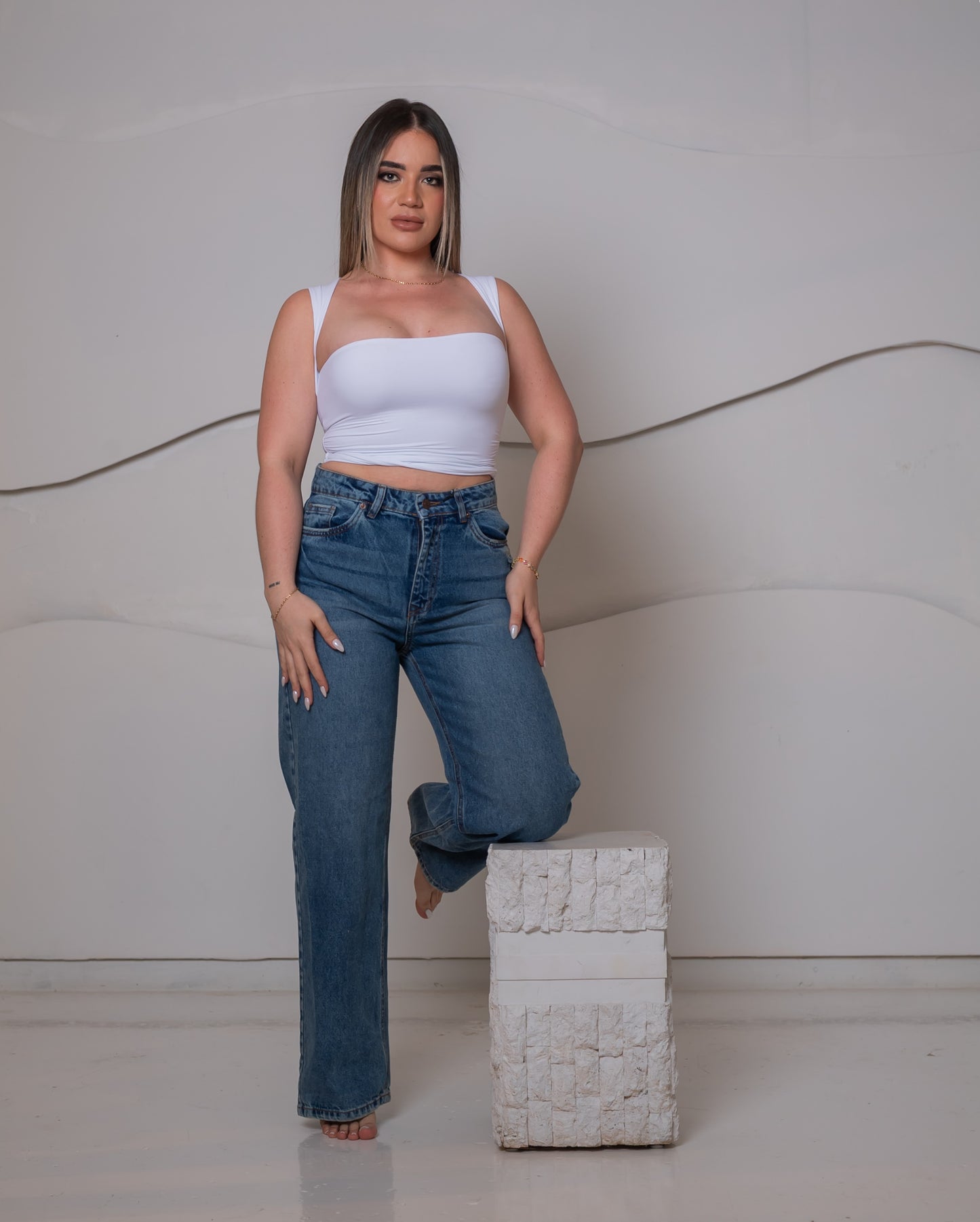 NÍA