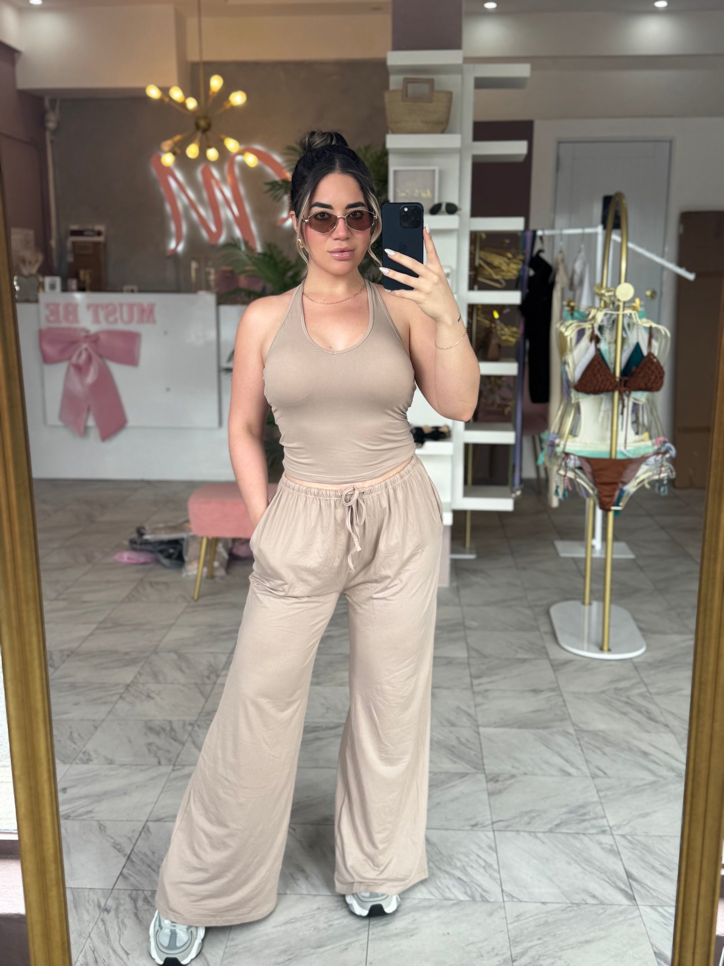 NUDE FLOW