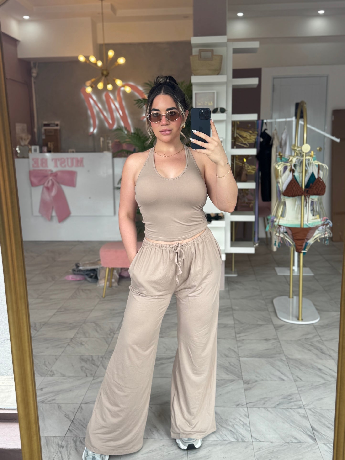 NUDE FLOW