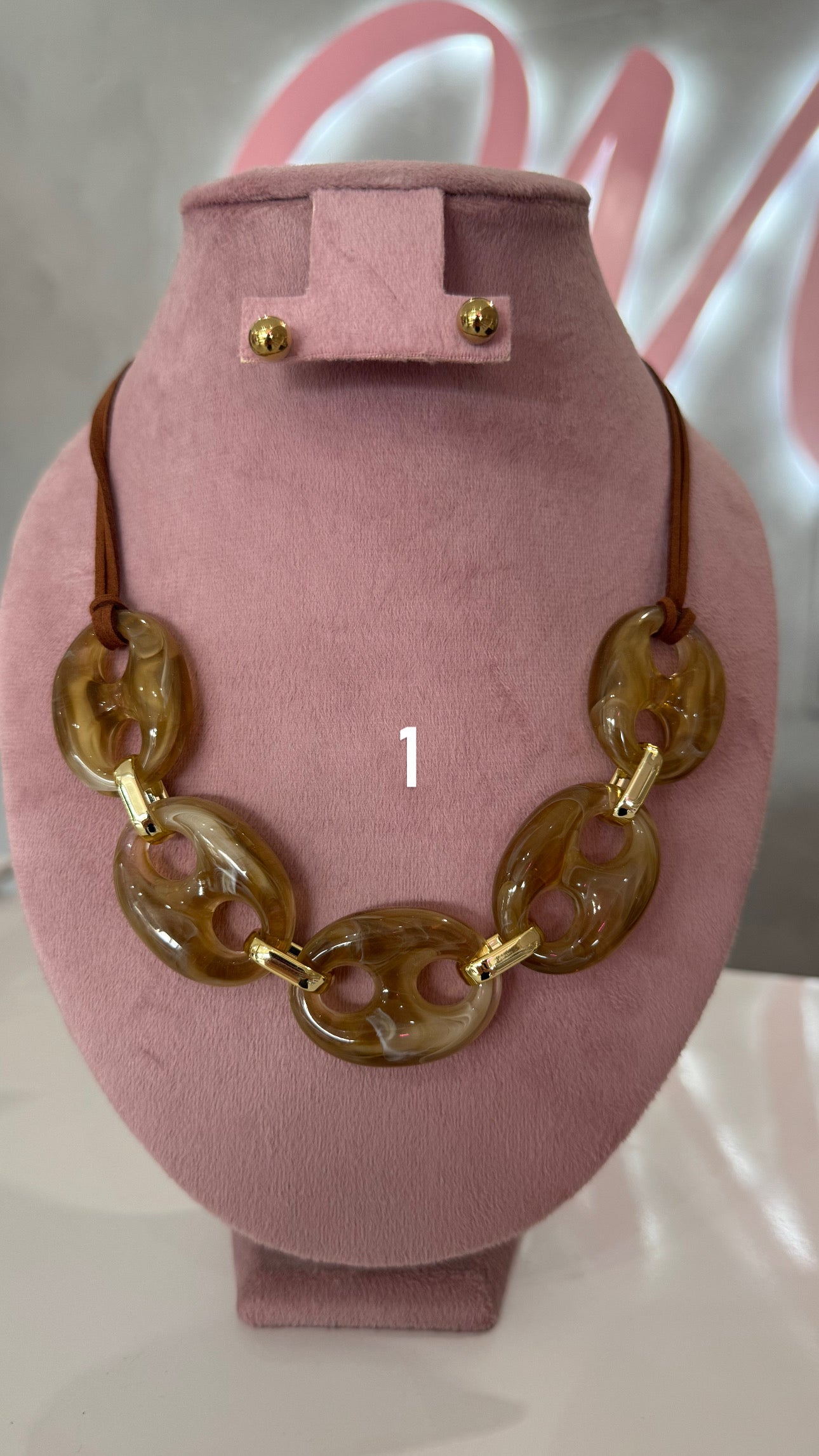 Collares