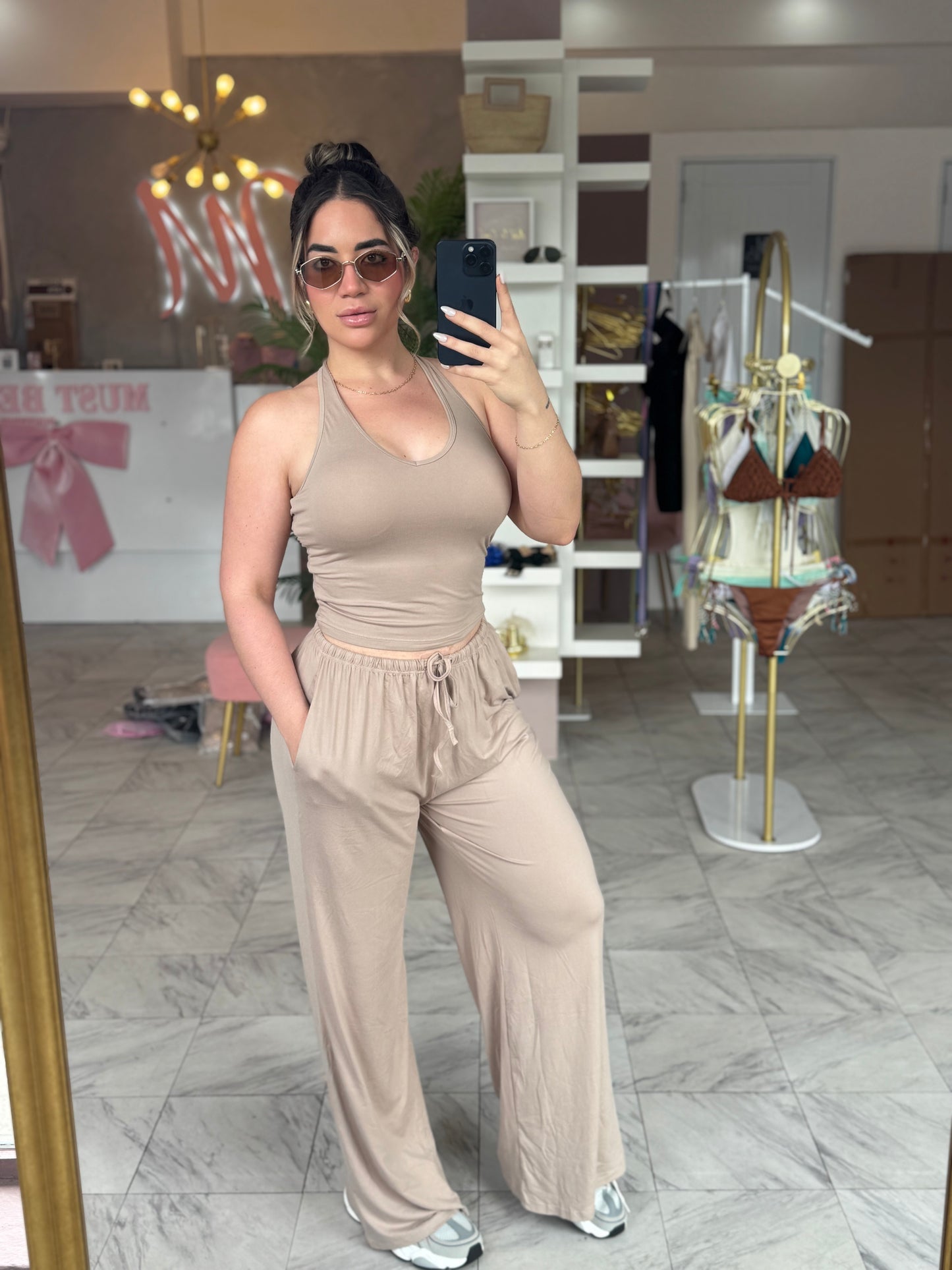 NUDE FLOW