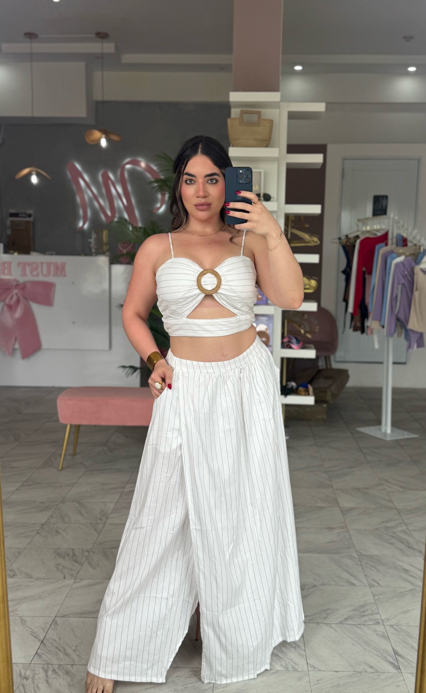 AVENTURA WHITE