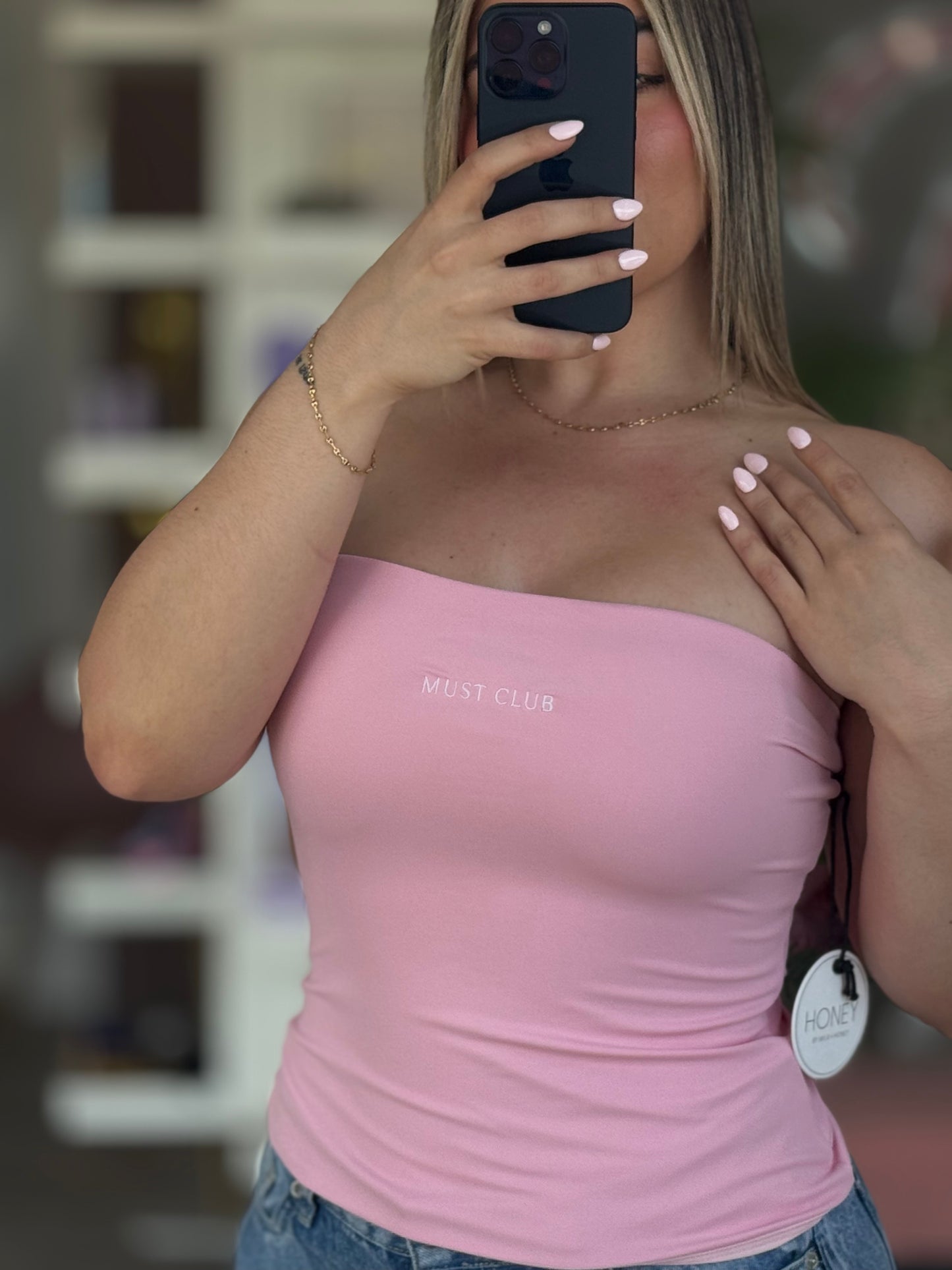 MUST CLUB PINK LETRAS WHITE